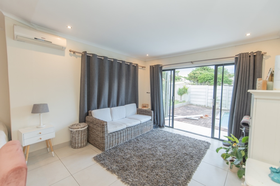 5 Bedroom Property for Sale in Lovemore Heights Estate Eastern Cape